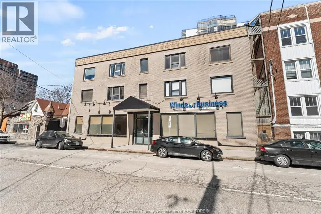 552-554 Pitt Street West, Windsor